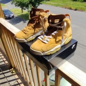 Jordan 6 wheat size 9 men